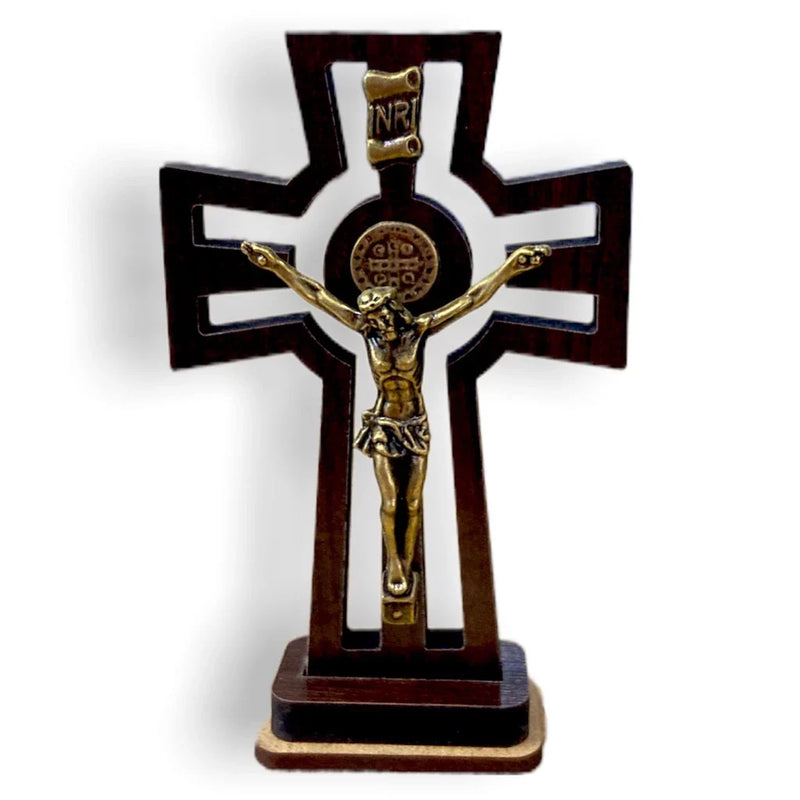 Crucifixo São Bento de Mesa Madeira Vazada 11cm